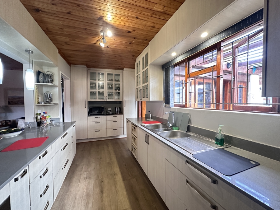 3 Bedroom Property for Sale in Stilbaai Wes Western Cape